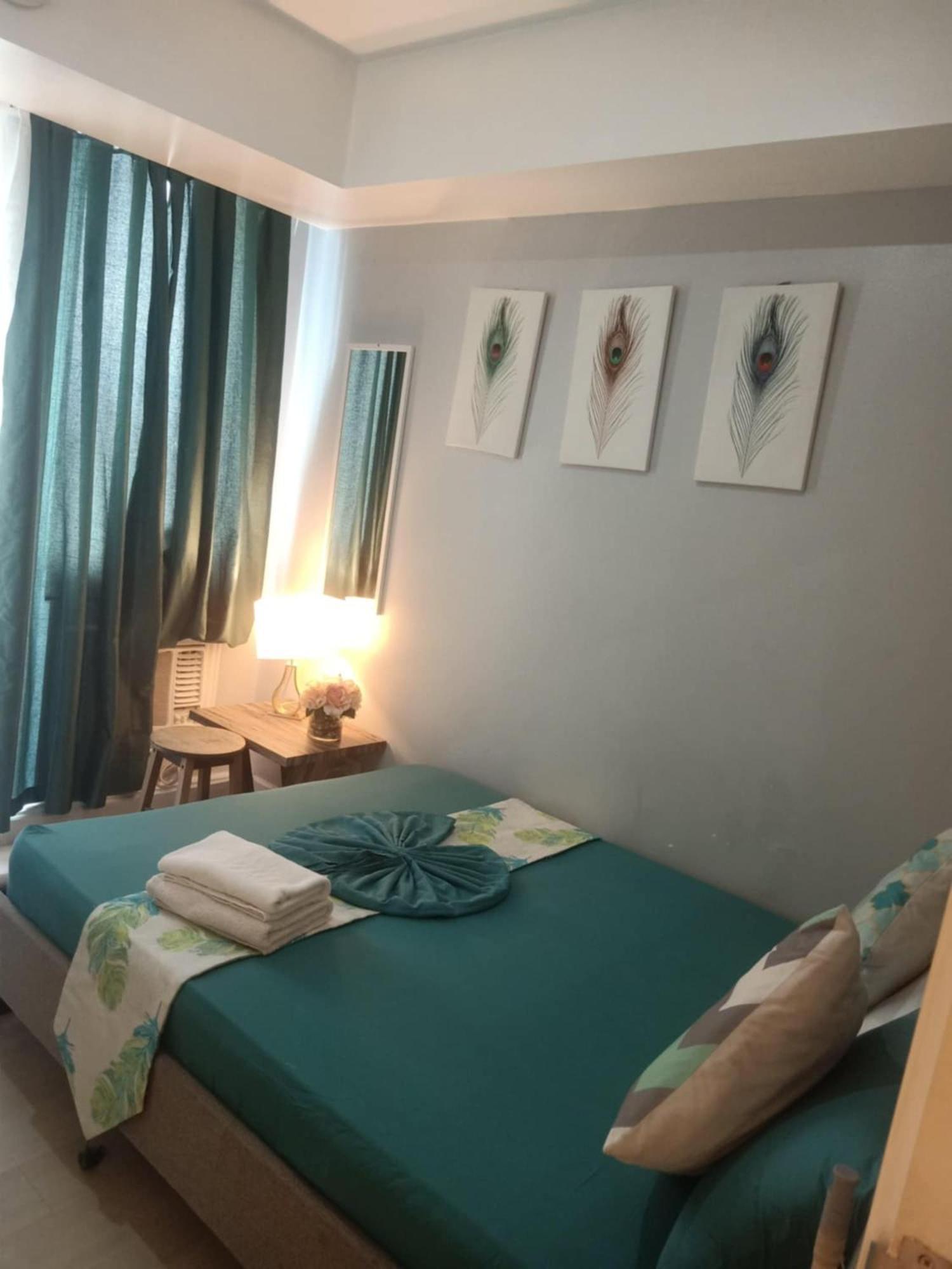Azure Urban Resort Staycation Manila Room photo